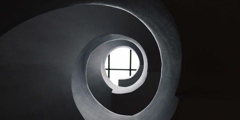 厨房台面终极对决:石英石VS人造石,沈阳厨饰记教你如何精明选择