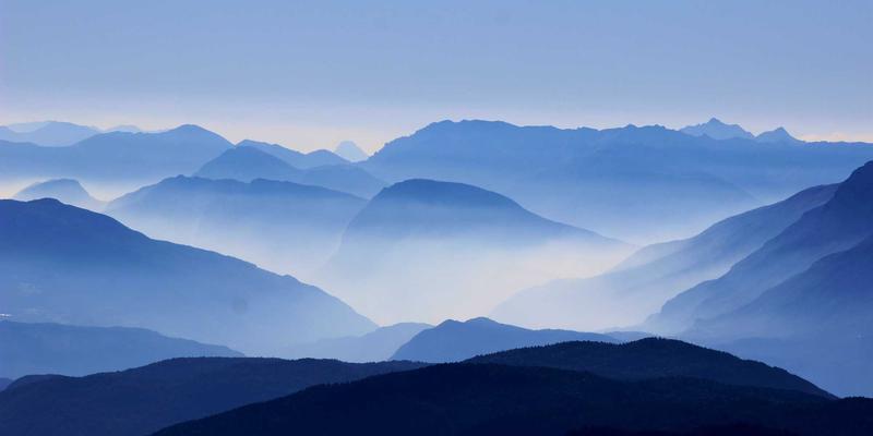 沈阳厨饰记:小厨房的隔断魔法!推拉门与折叠门设计全攻略,兼顾空间与采光